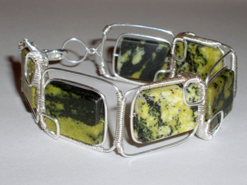 Abby Hook's Squares Bracelet - , Contemporary Wire Jewelry, Wire Wrapping, Wrapping, Wire Wrapping Jewelry, Weaving, Wire Weaving, Weaving Wire, squares bracelet